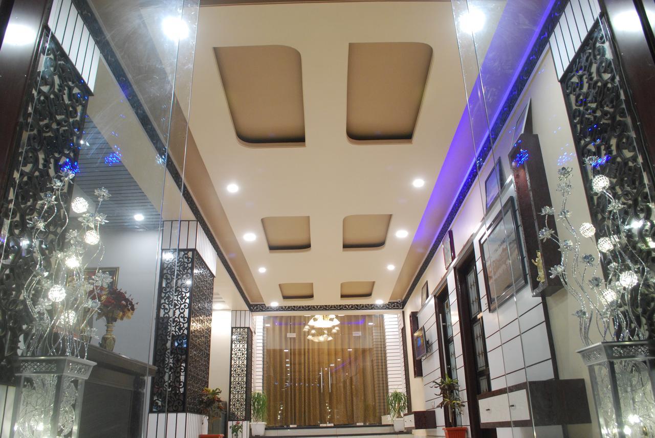 פושקאר Royal Rawat Palace מראה חיצוני תמונה
